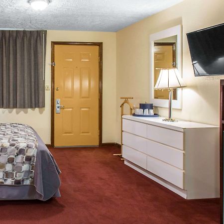 Rodeway Inn & Suites Branford - Guilford Esterno foto