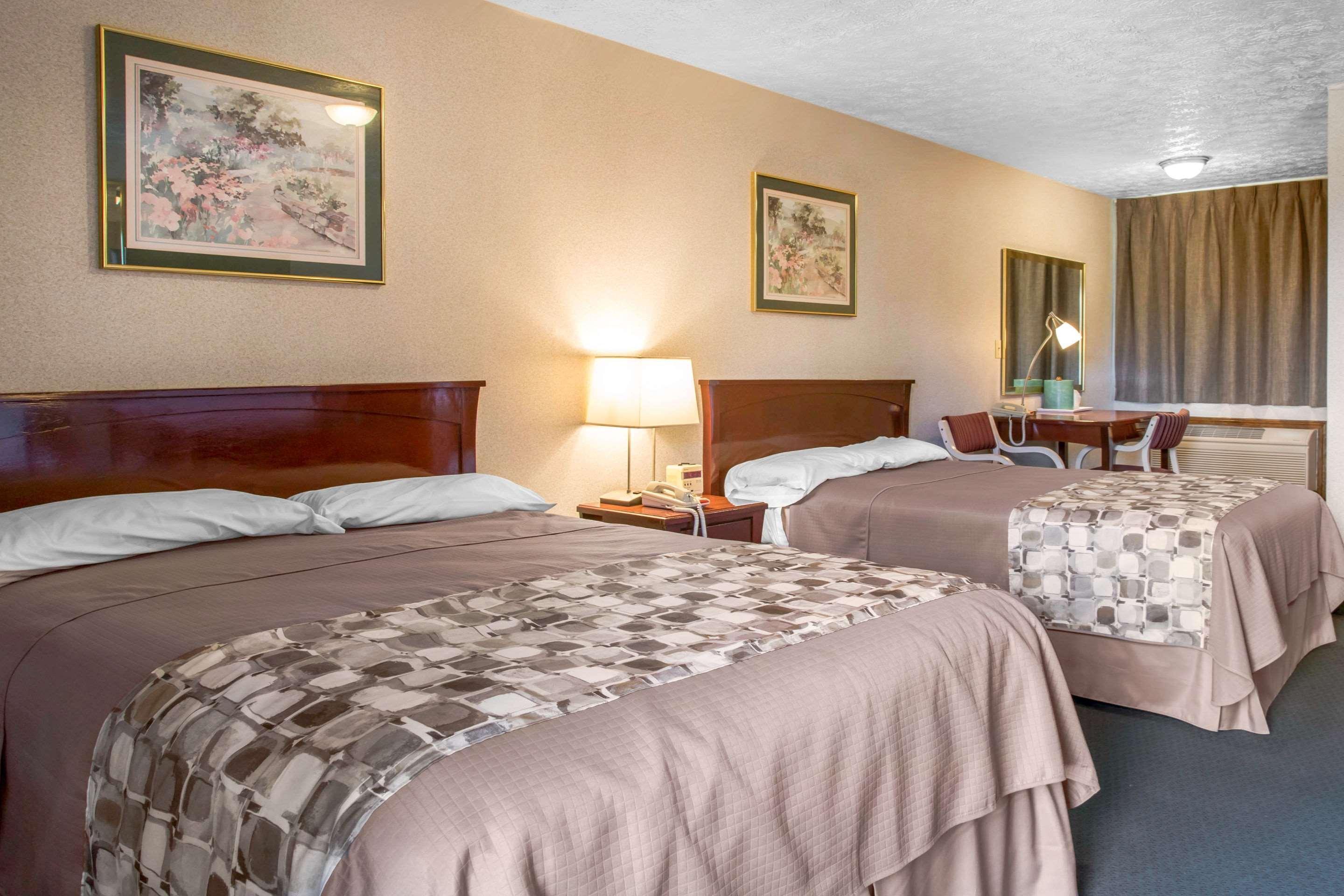 Rodeway Inn & Suites Branford - Guilford Esterno foto